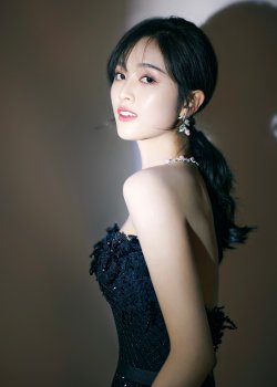 0089KBGPly1glj0w5e1elj32t83xq7wj