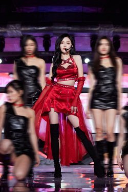 0089KBGPly1gm7ipjd0duj32233341kz