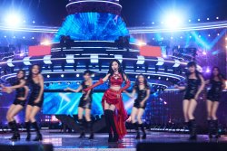 0089KBGPly1gm7ipq0dedj35w83xkb2c