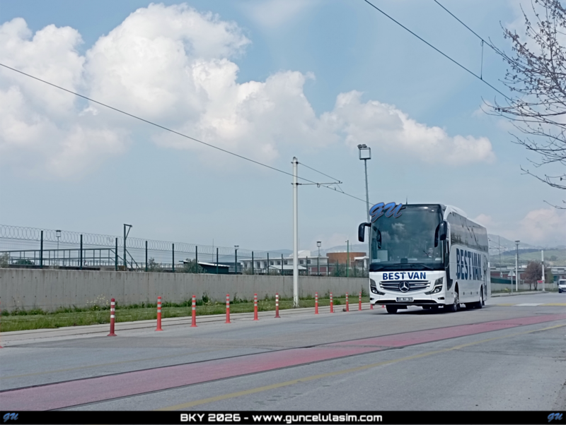 Picsart_26-04-11_19-23-19-285