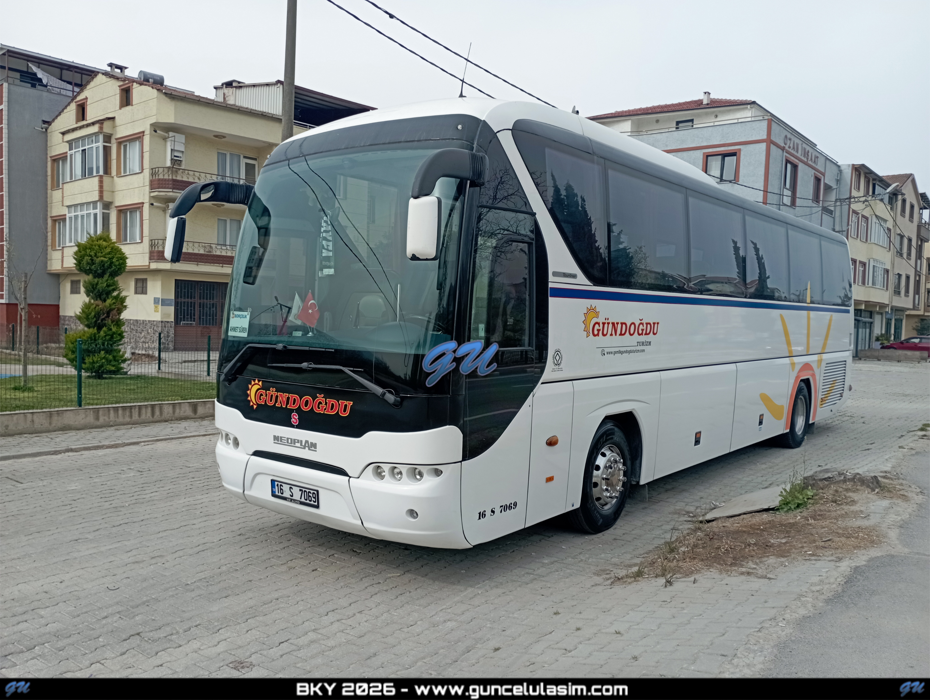 Picsart_26-04-17_10-23-43-617