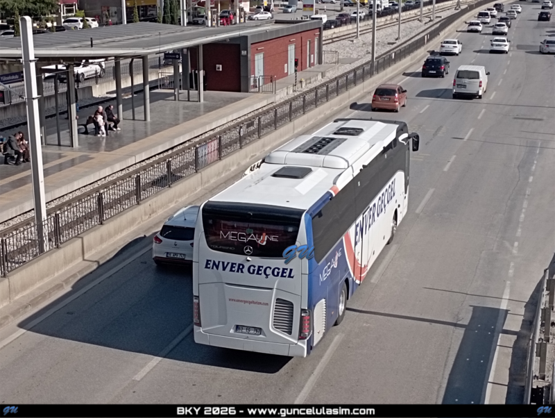 Picsart_26-04-19_18-40-31-541